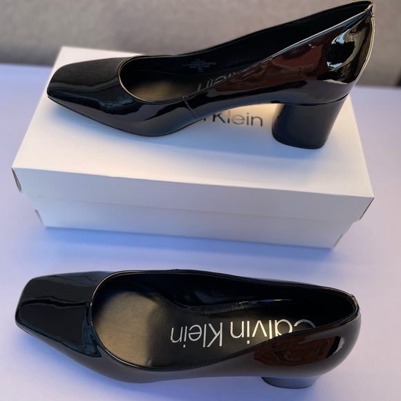 Calvin Klein Black Patent Leather Shoes 9M - Picture 4 of 7